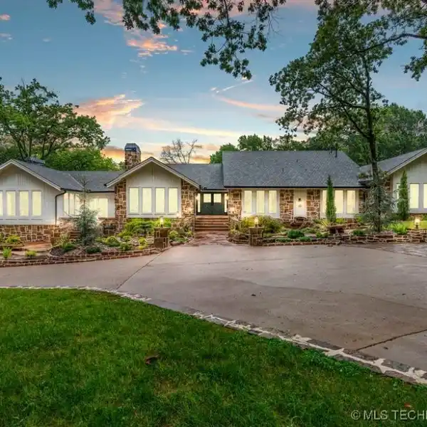 COMPLETELY REMODELED OASIS ON 2.5 ACRES