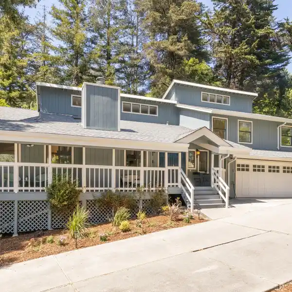 UPDATED GEM IN THE REDWOODS OF MONTCLAIR