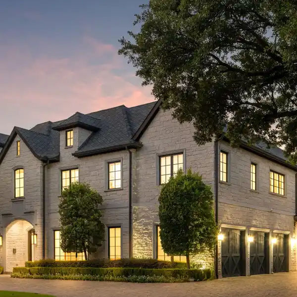 EXCEPTIONAL EXECUTIVE HOME