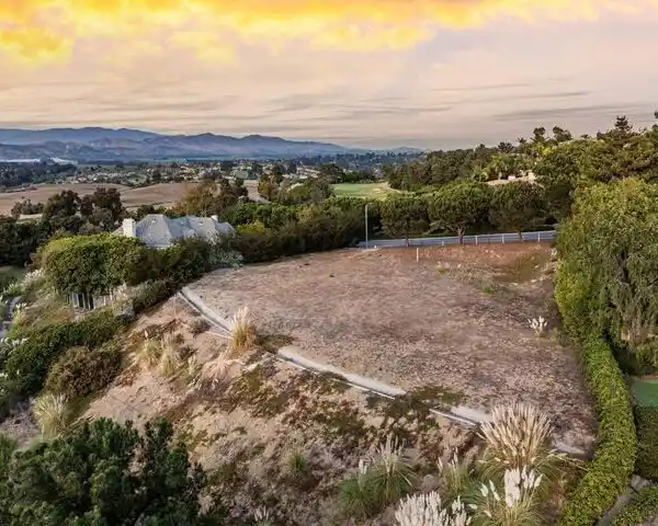 BREATHTAKING PARCEL IN PRESTIGIOUS SPANISH HILLS COUNTY CLUB