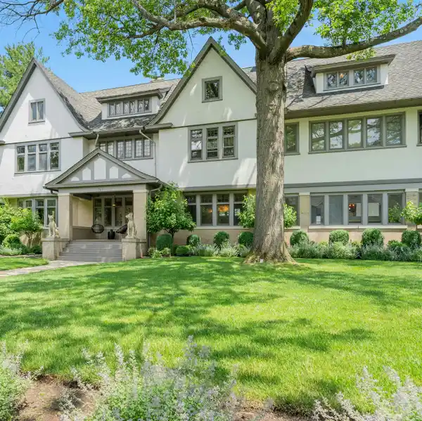 STUNNING TUDOR HOME IN PRESTIGIOUS HISTORIC MONTROSE