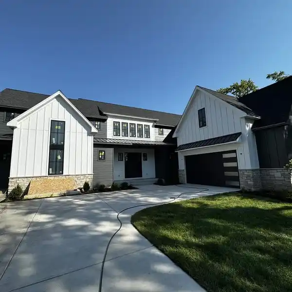 EXQUISITE NEW CONSTRUCTION HOME