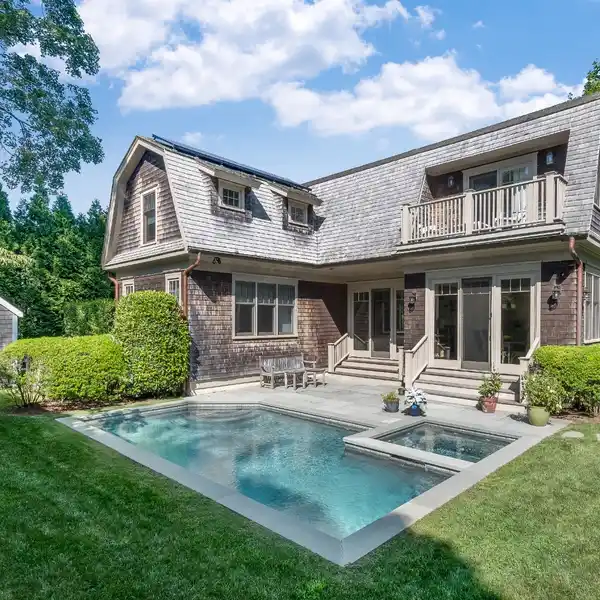 IMPRESSIVE VILLAGE PROPERTY