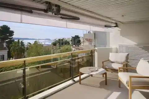Modern and Spacious Three Bedroom Apartment
