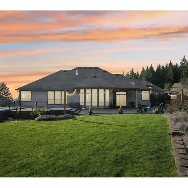 BEAUTIFUL HOME ON FIVE ACRES
