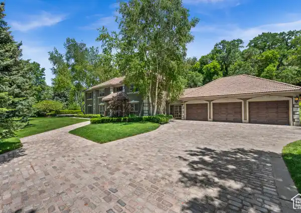 THE HOLLADAY HOUSE