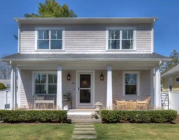 SHINGLED BEACH COLONIAL