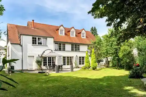 Beautiful Completely Refurbished Villa