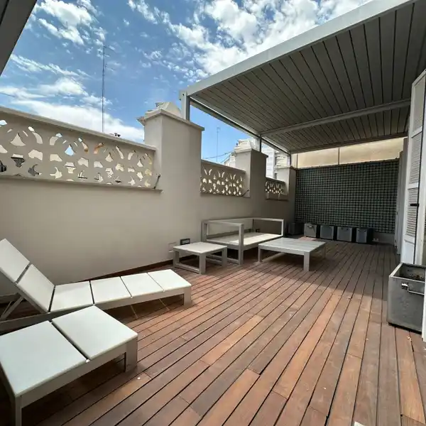 IMPECCABLE HOME IN SOUGHT-AFTER LOCATION