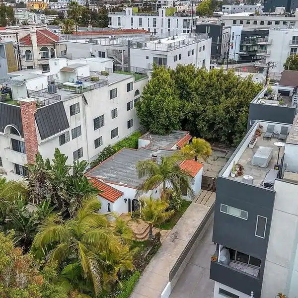 GREAT OPPORTUNITY IN A GREAT LOCATION