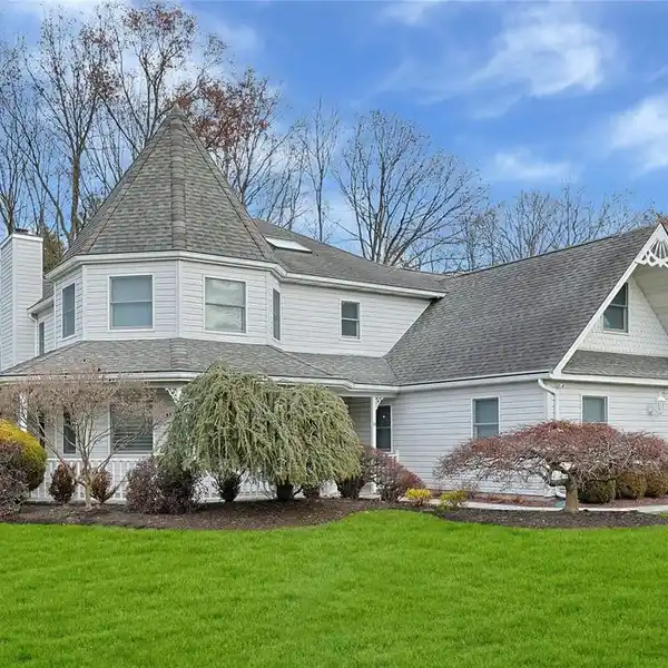 STUNNING CUSTOM VICTORIAN COLONIAL