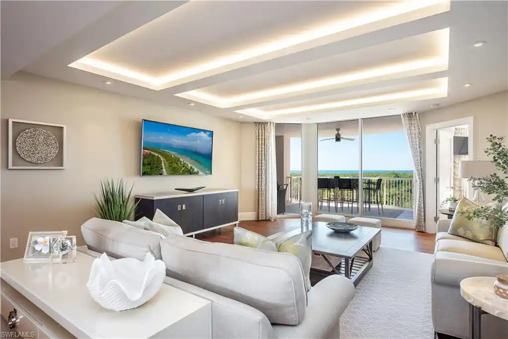 Stylish Tower Residence with a Beautiful Gulf View