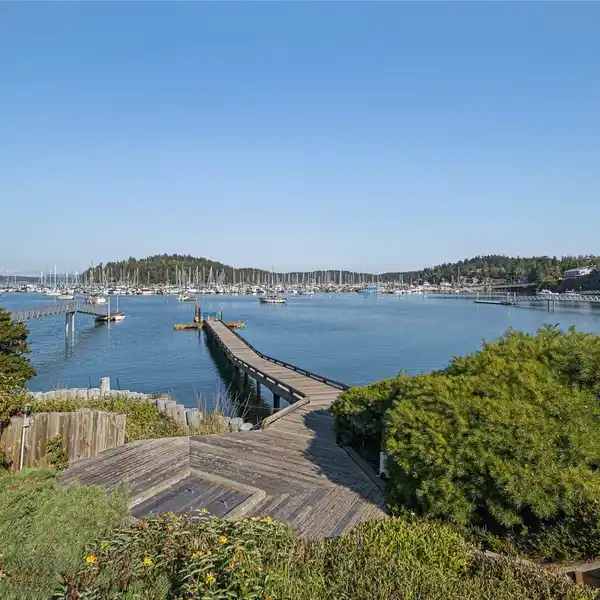 MAGICAL WATERFRONT ESTATE WITH BREATHTAKING VIEWS