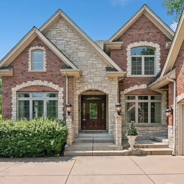 QUALITY CRAFTSMANSHIP WITH TIMELESS APPEAL