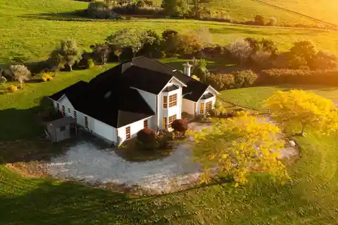 American-Style Luxury on Four Private Acres