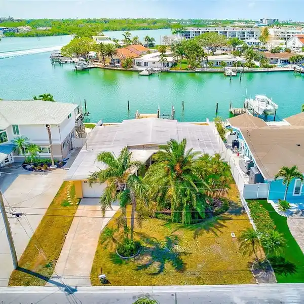 PRIME WATERFRONT OPPORTUNITY IN INDIAN ROCKS BEACH