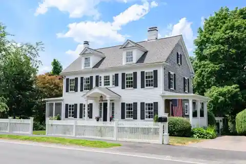 Classic 1920's Colonial Ideally Located