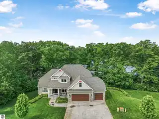 Luxury Living on Huellmantel Lake