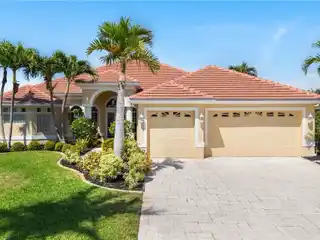 Luxury and Comfort in Prestigious Cape Harbour