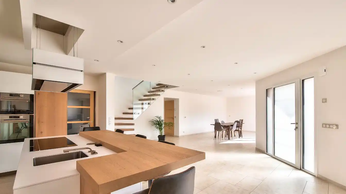 Beautiful Contemporary Home