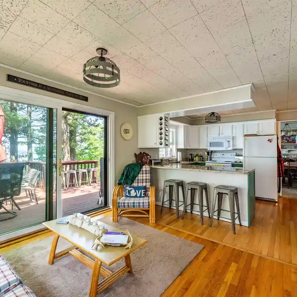 LEGACY LIVING ON GREEN LAKE