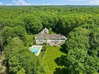 Elegance and Comfort on 7.4 Acres