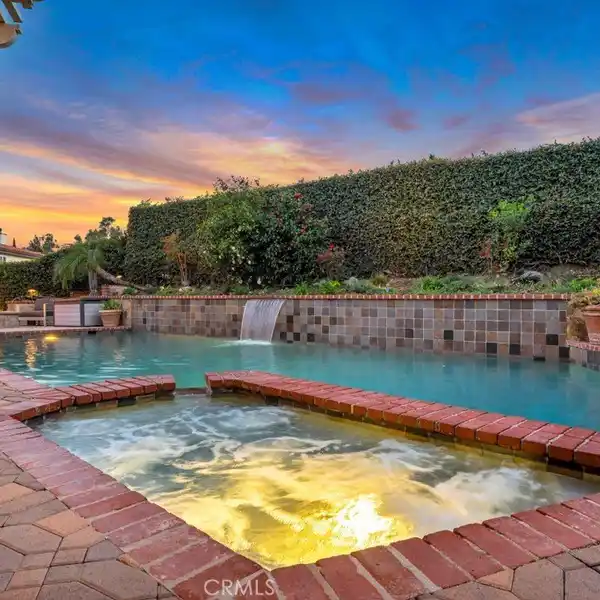 SPRAWLING SINGLE STORY GRANADA HILLS POOL HOME
