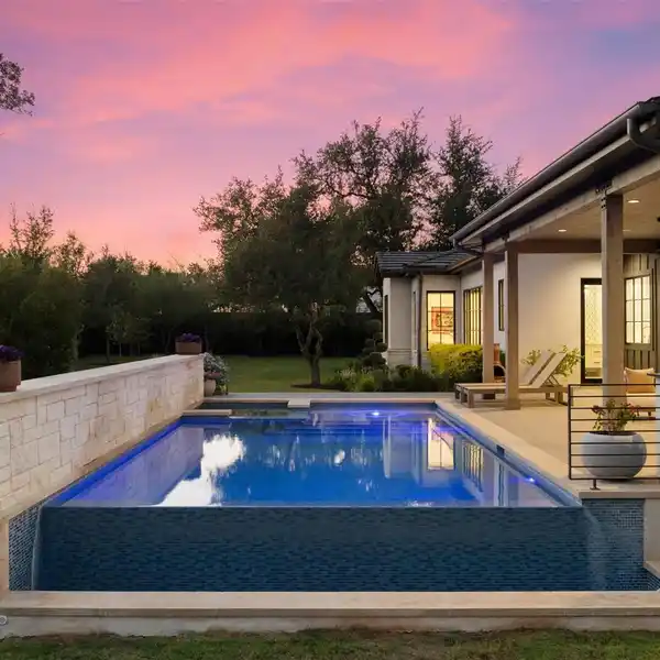 EPPRIGHT HOMES MASTERPIECE FEATURING VAULTED CEILINGS, GOURMET KITCHEN & SPA