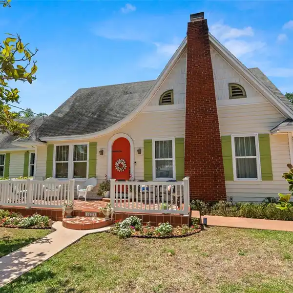 ONE-OF-A-KIND SOUTH TAMPA HOME