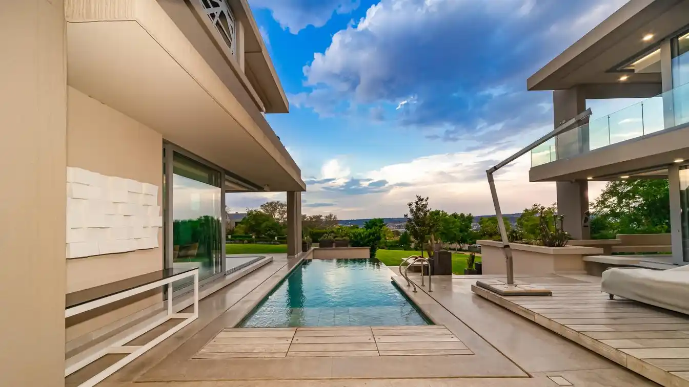 A Breathtaking Oasis of Refined Elegance