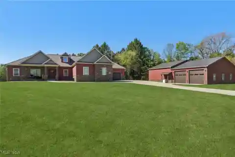 Exceptionally Stunning Custom Ranch