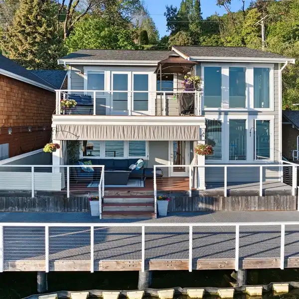 EXPERIENCE PNW BLISS IN THIS SPECTACULAR RESIDENCE