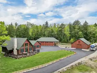 Horse Paradise with Mountain Views and Log Home