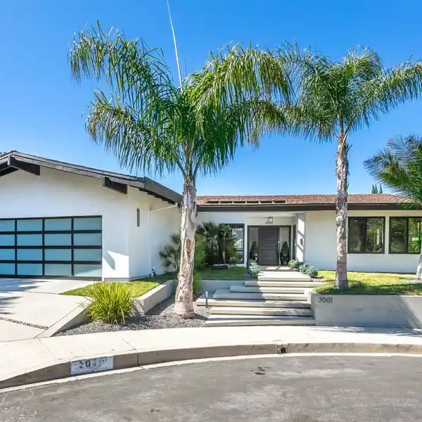 AMAZING OPPORTUNITY IN THE STUDIO CITY DONA STREETS