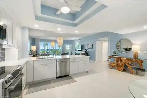 Renovated Gulf-view Condo in Coveted Barefoot Beach Club