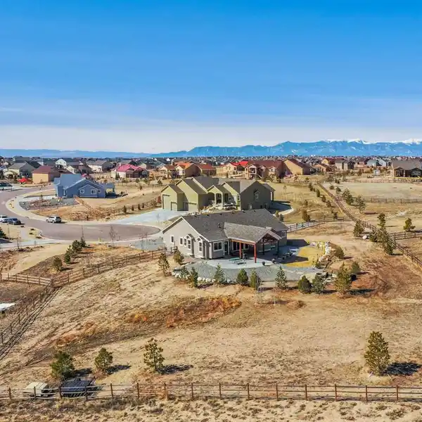 EXECUTIVE RANCH STYLE HOME IN ESTATES AT MERIDIAN RANCH