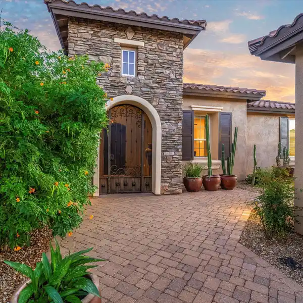 STUNNING GOLF COURSE LIVING IN THE PRESERVE