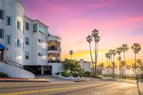 Coastal Luxury in Pier Bowl