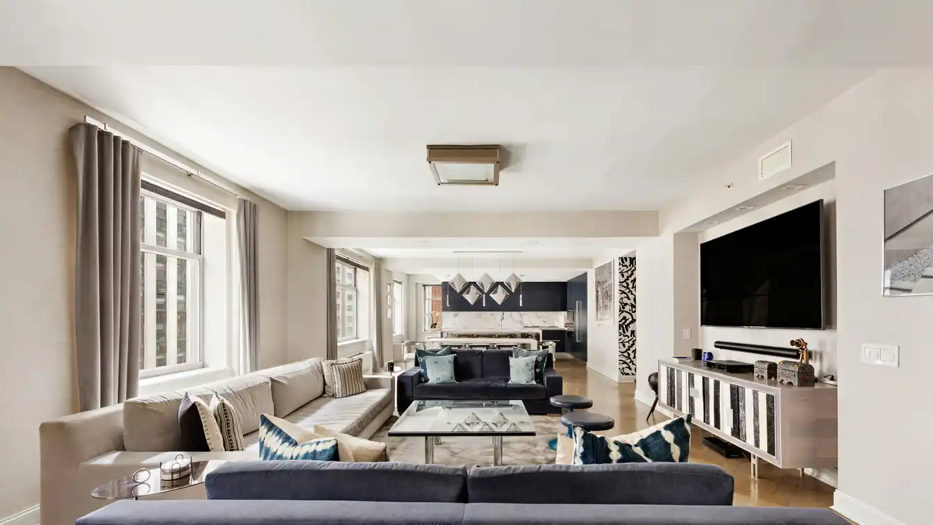 Exquisite Fully Renovated Oasis