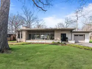 Gorgeous Sun-soaked Mid-century Modern Ranch Home