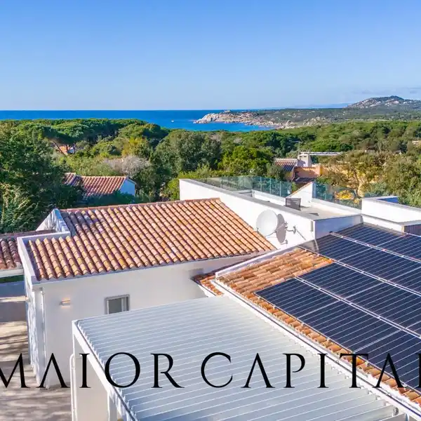 GORGEOUS CONTEMPORARY VILLA