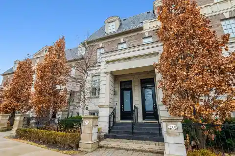 Show-stopping Executive Townhouse