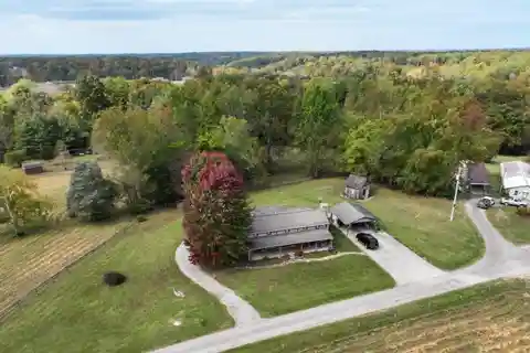 1800s Log Cabin Reimagined for Today