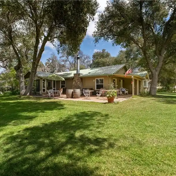 RARE 40-ACRE EQUESTRIAN RANCH