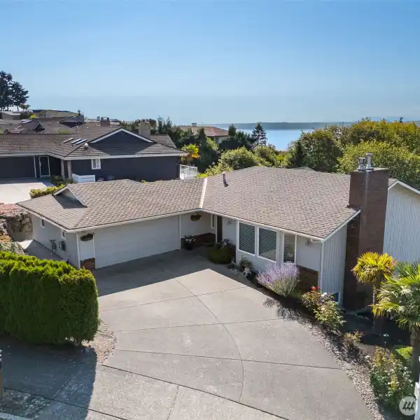 CUSTOM ONE-LEVEL HOME IN BELOVED MARINE HILLS