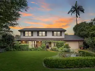 Space and Comfort on a Sought-after Street