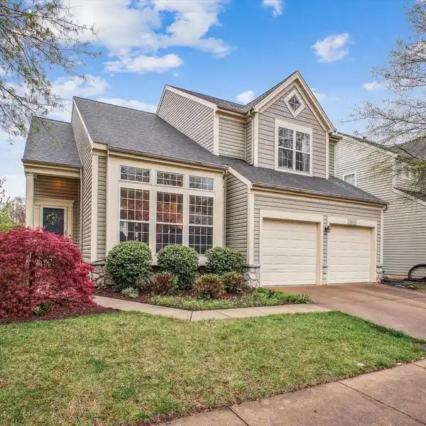 FANTASTIC OPPORTUNITY IN A DESIRABLE COMMUNITY