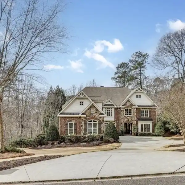 EXCEPTIONAL CUSTOM HOME ON A PICTURESQUE CUL-DE-SAC