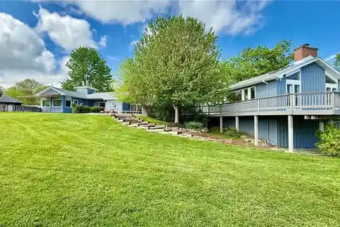 Majestic 65-acre Farm Retreat Near Lake Erie