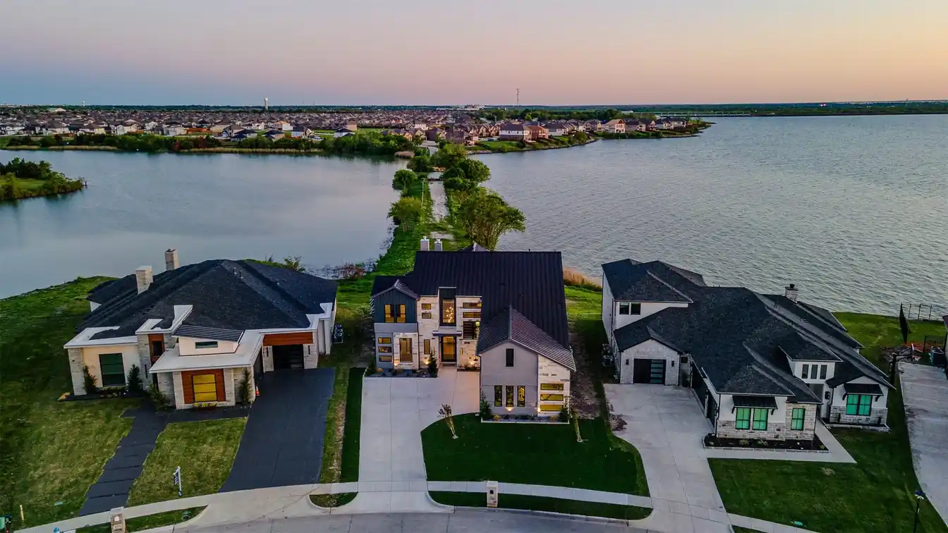 Modern Custom Lakefront Home